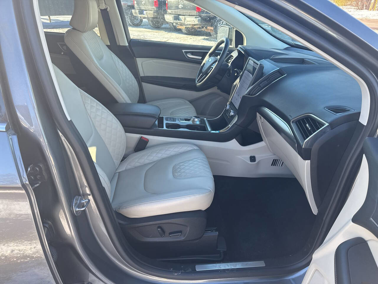Certified 2024 Ford Edge Titanium image 21