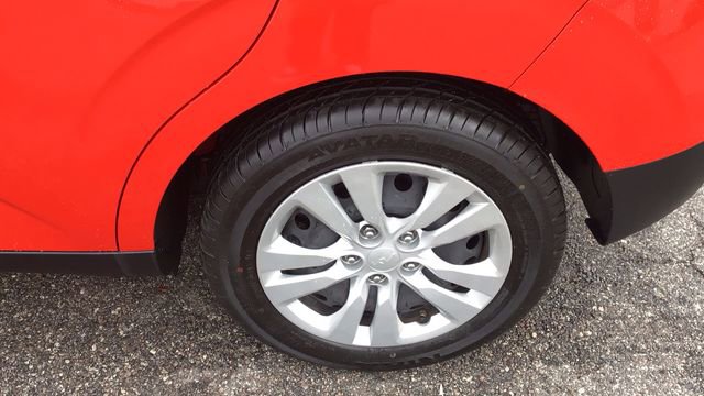 Used 2022 Kia Soul LX image 11