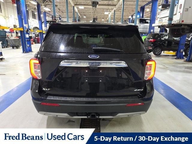 Certified 2024 Ford Explorer XLT w/ Equipment Group 202A image 4