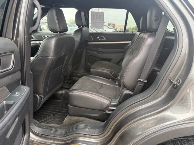 Certified 2018 Ford Explorer XLT w/ Equipment Group 202A AWD/4WD image 16