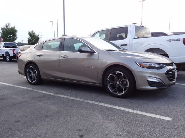 Used 2023 Chevrolet Malibu LT FWD image 2