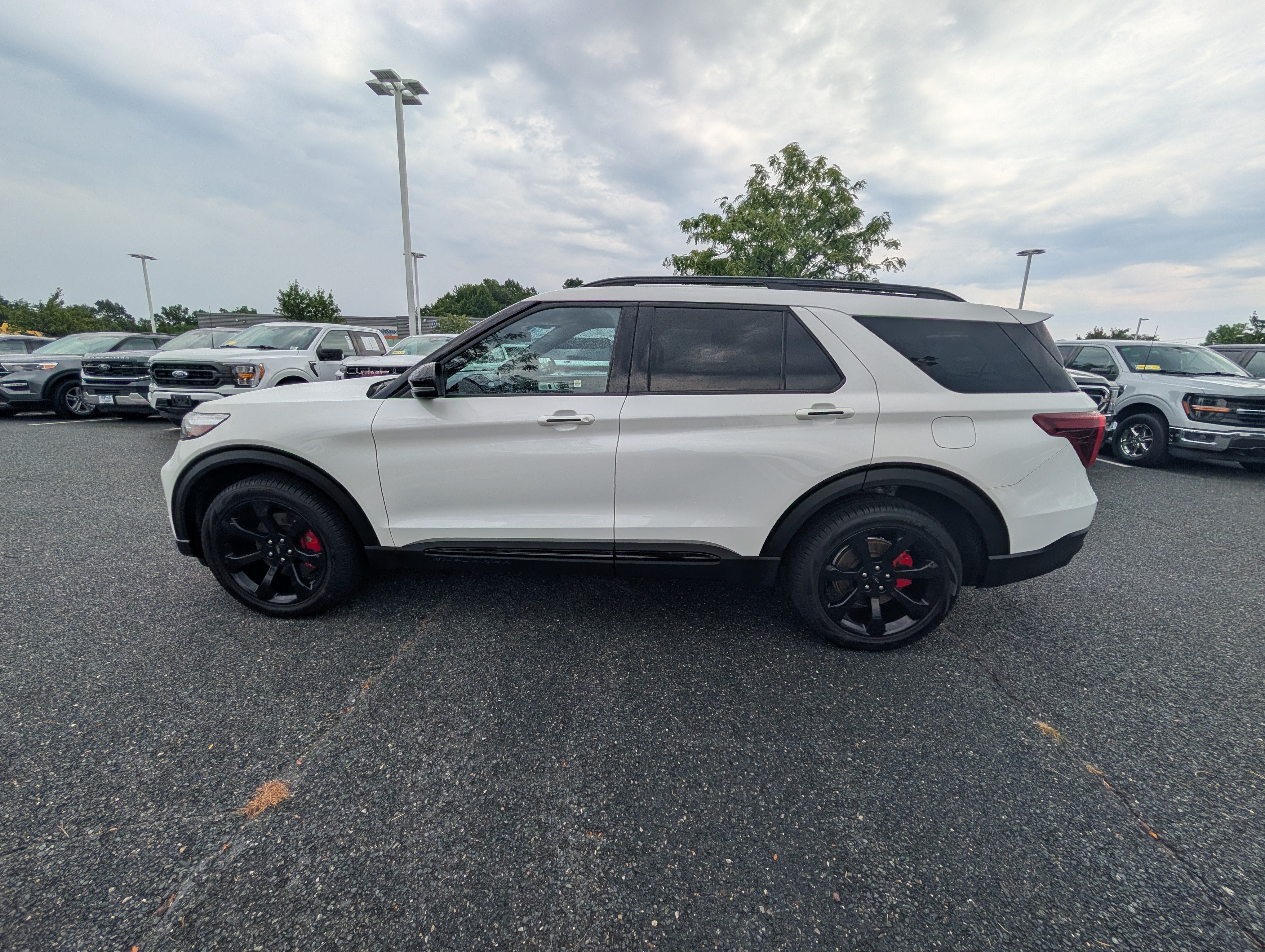 Certified 2023 Ford Explorer ST w/ Equipment Group 401A AWD/4WD image 6