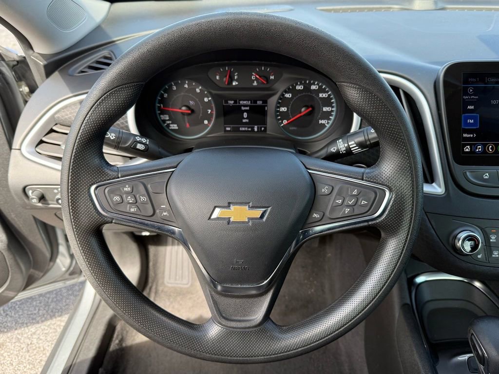 Used 2024 Chevrolet Malibu LT image 16