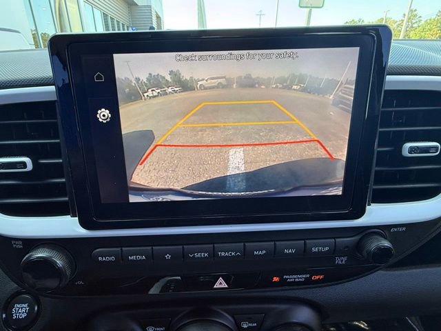 Used 2022 Hyundai Venue Limited FWD image 24