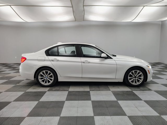 Used 2018 BMW 320i xDrive Sedan w/ Convenience Package AWD/4WD image 6