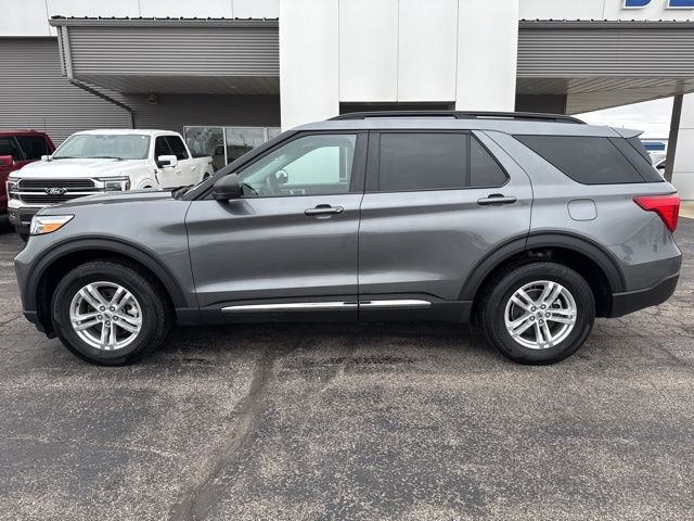 Certified 2023 Ford Explorer XLT w/ Equipment Group 202A AWD/4WD image 2