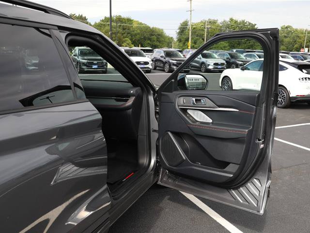 Certified 2025 Ford Explorer ST w/ Sun And Sound Package AWD/4WD image 32