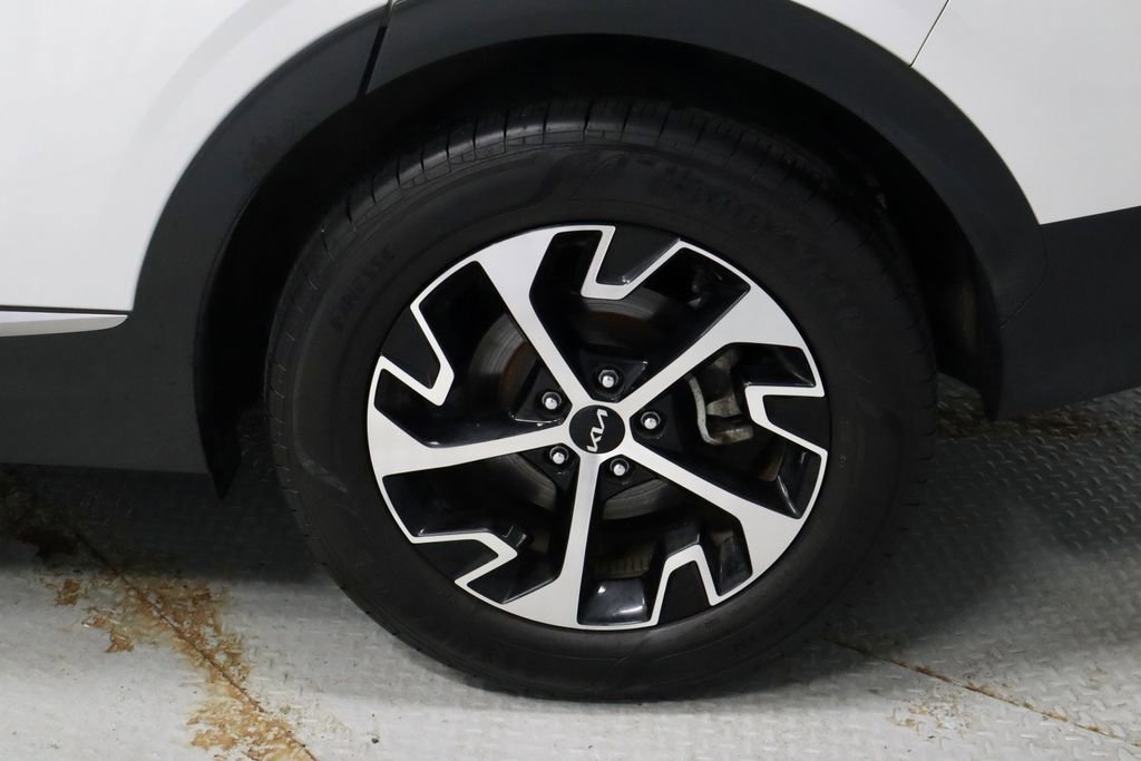 Used 2023 Kia Sportage EX image 19