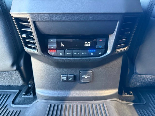 Used 2024 Toyota Sequoia Platinum AWD/4WD image 43