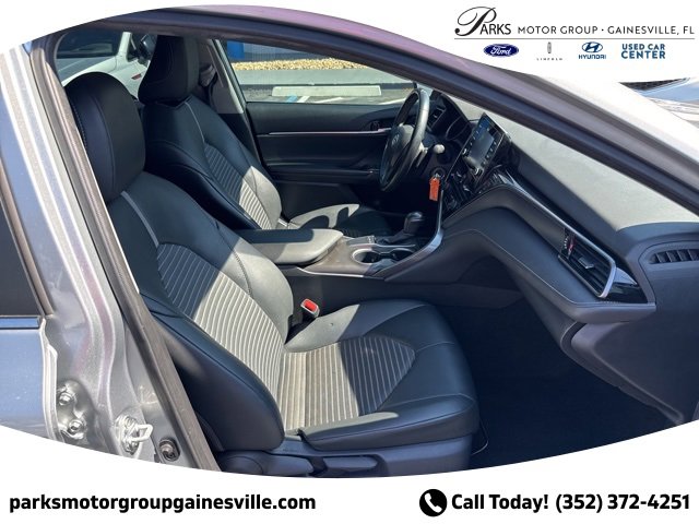 Used 2024 Toyota Camry SE image 15