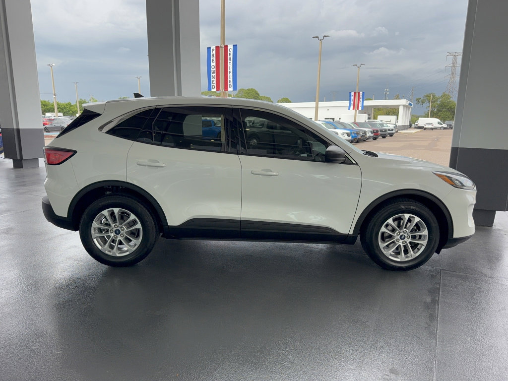 Certified 2022 Ford Escape SE FWD image 5