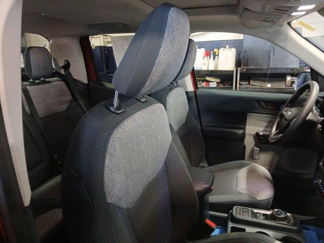 Certified 2025 Ford Maverick XLT image 46