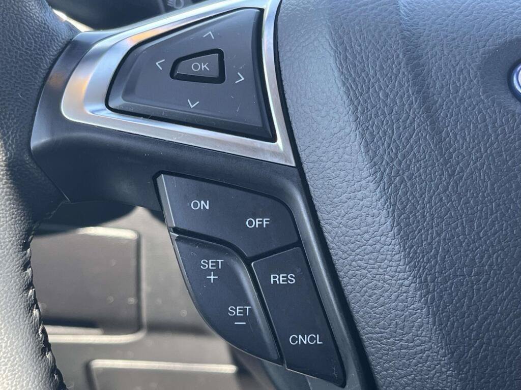 Certified 2024 Ford Edge Titanium AWD/4WD image 35