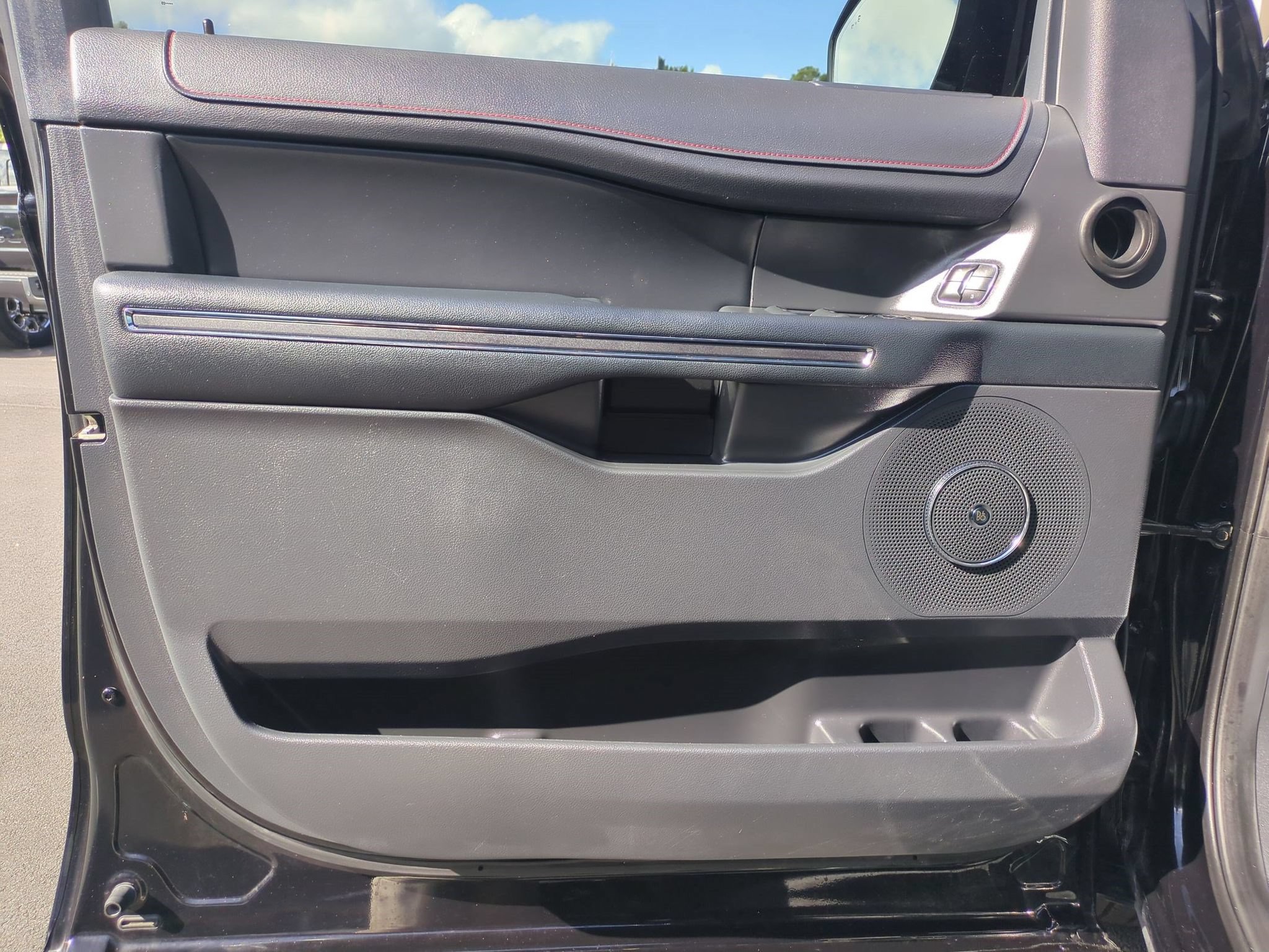Certified 2023 Ford Expedition Limited RWD image 11
