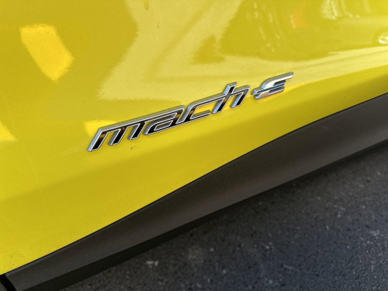 Certified 2025 Ford Mustang Mach-E Select w/ Comfort Package Lite RWD image 11