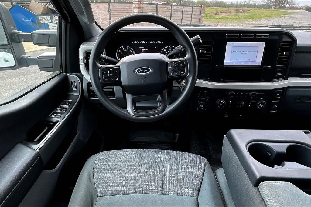 Certified 2023 Ford F350 XLT AWD/4WD image 3