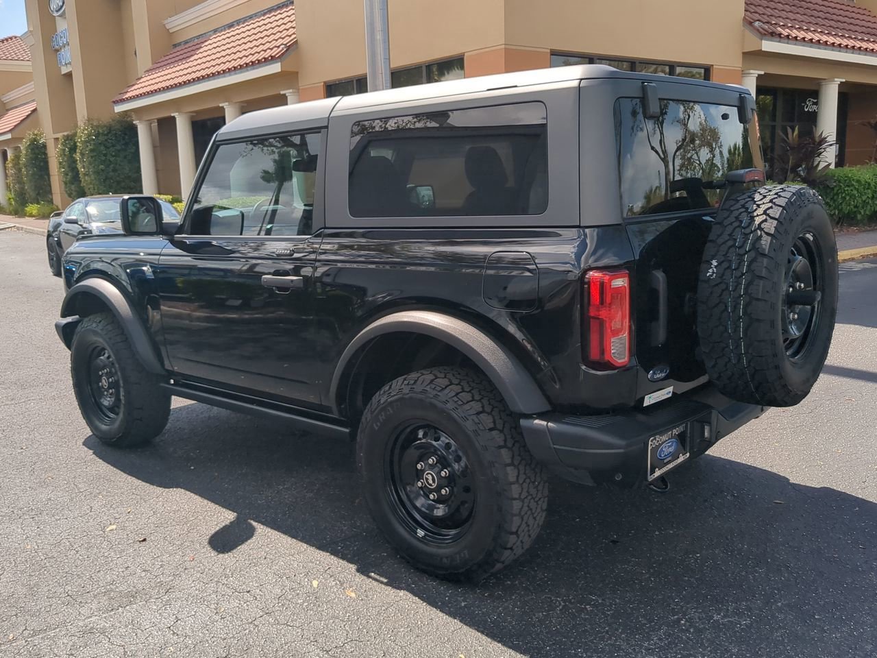 Certified 2023 Ford Bronco Black Diamond image 3