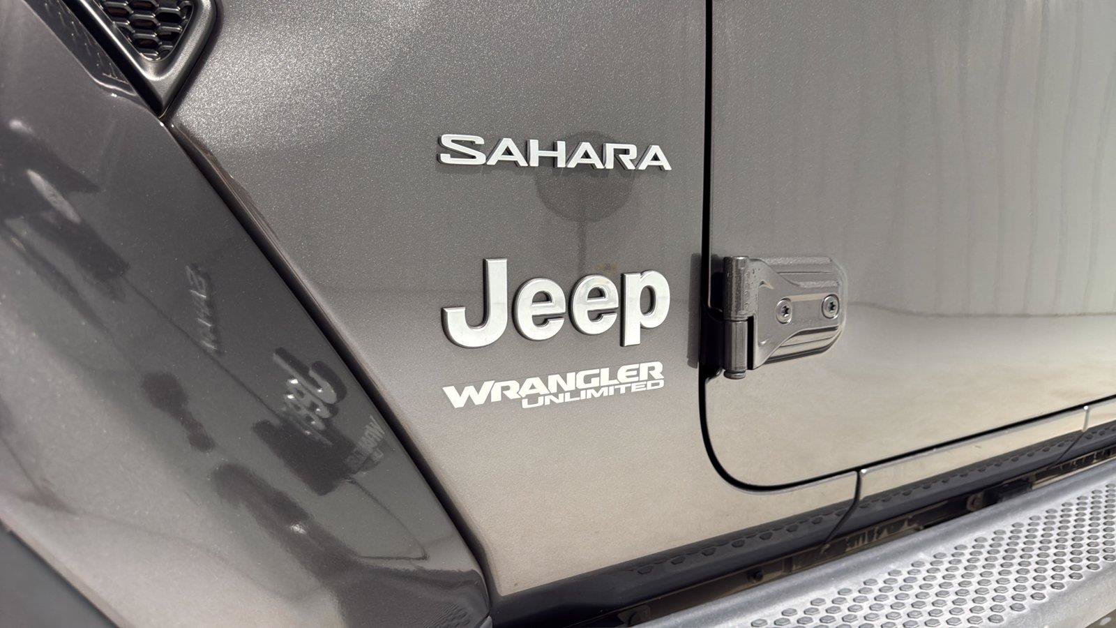 Used 2019 Jeep Wrangler Unlimited Sahara w/ Cold Weather Group AWD/4WD image 32