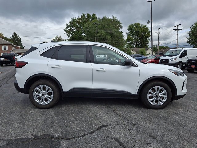Certified 2023 Ford Escape Active AWD/4WD image 8