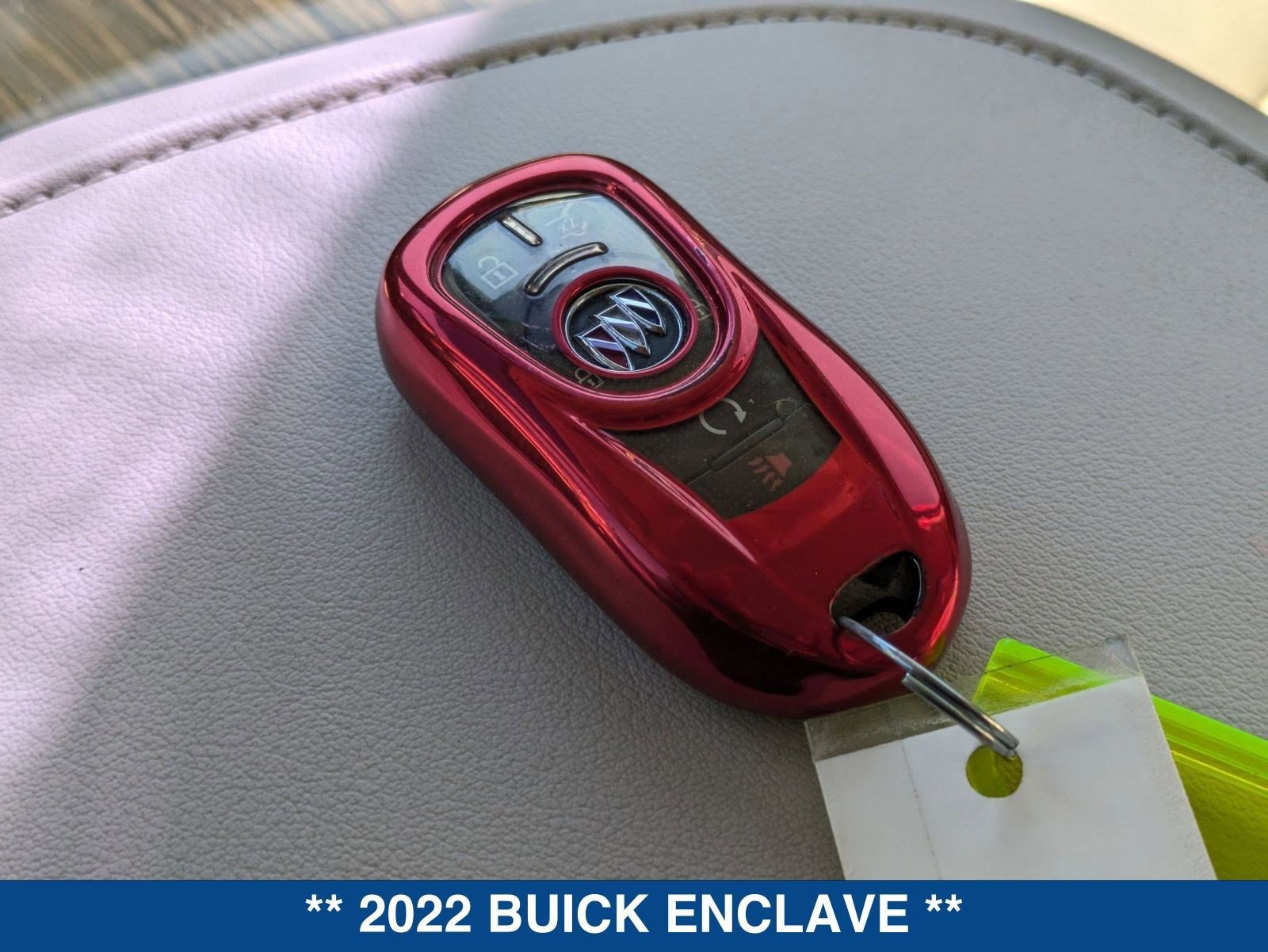 Used 2022 Buick Enclave Essence image 34