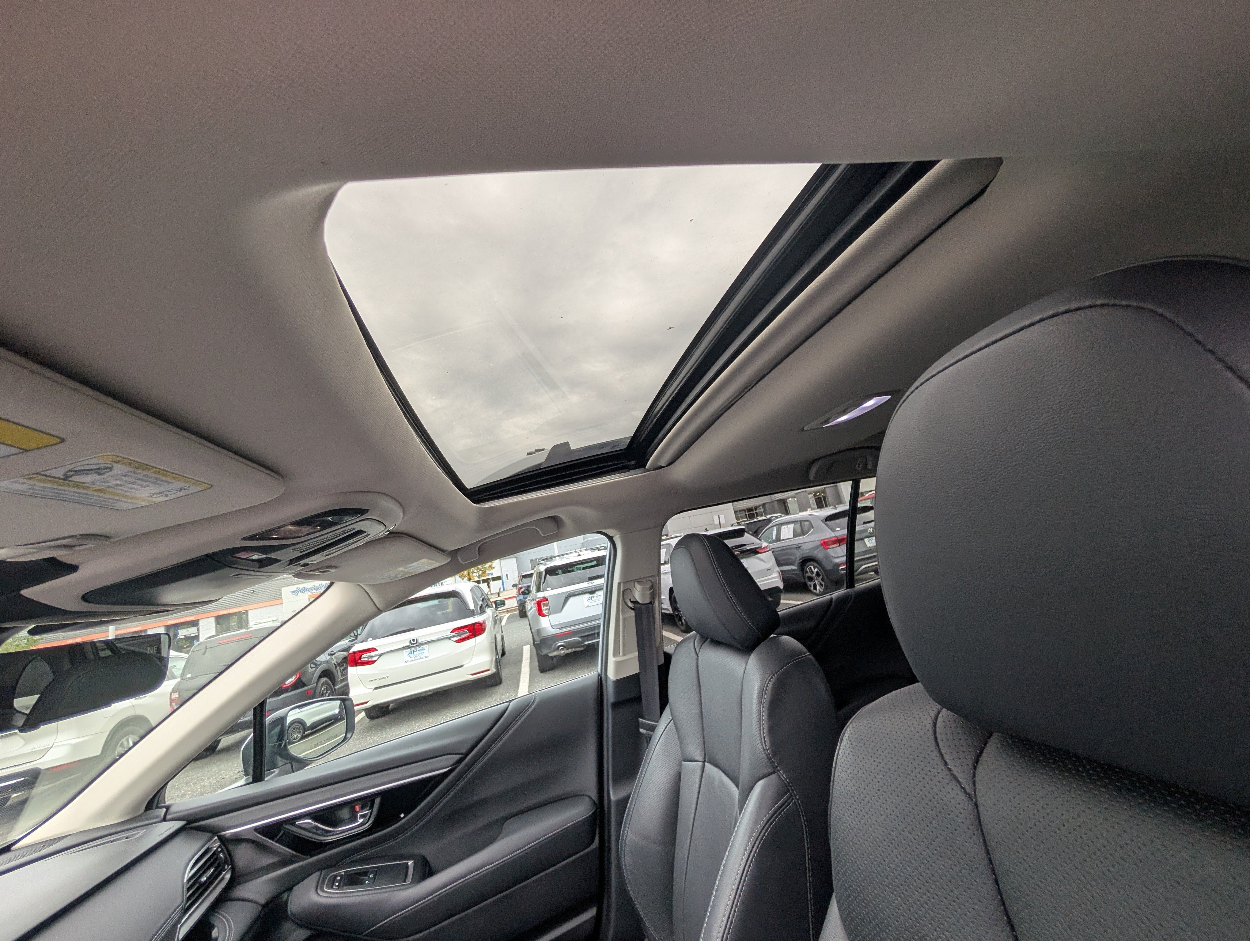 Used 2024 Subaru Outback Touring XT AWD/4WD image 19