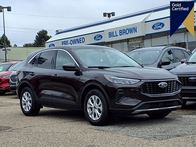 Certified 2023 Ford Escape Active w/ Tech Pack #2 image 1