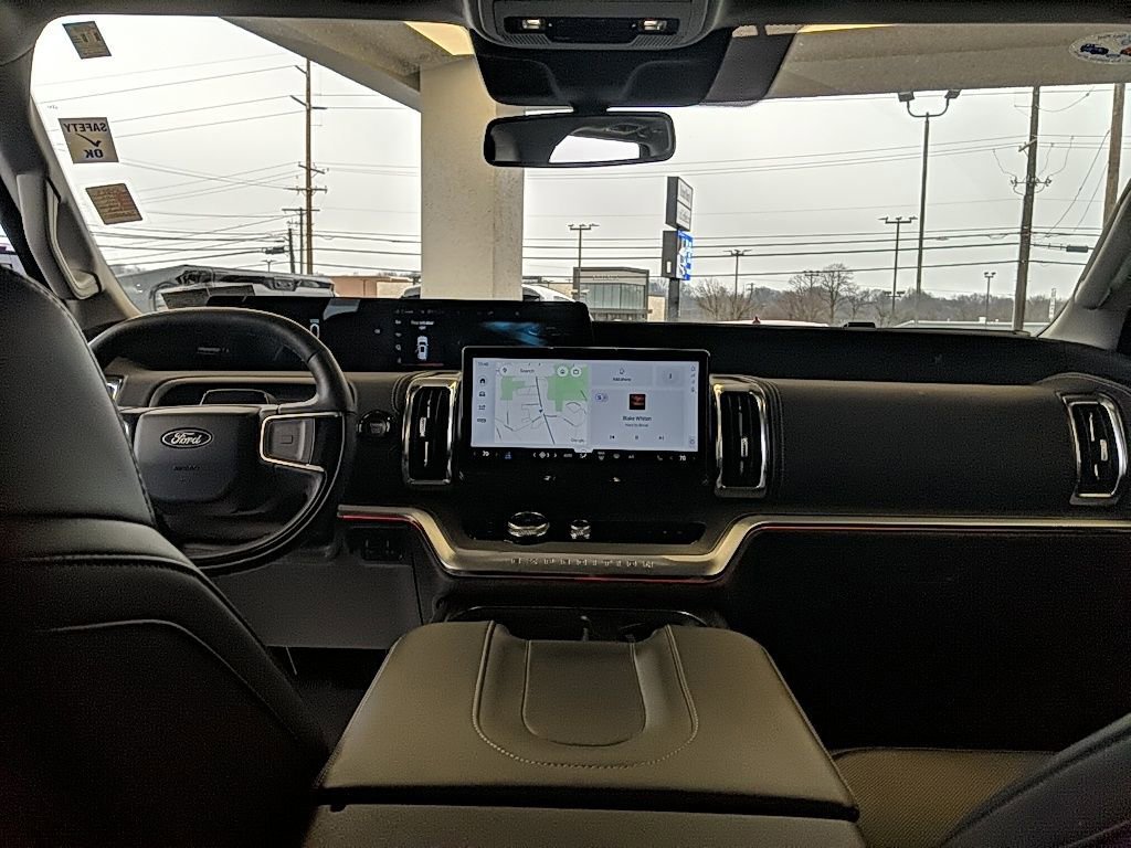 Certified 2025 Ford Expedition Max Platinum image 16