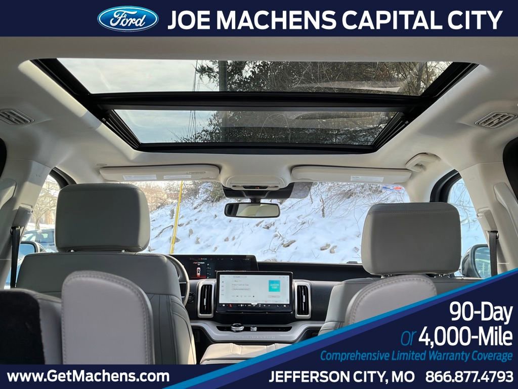 Certified 2025 Ford Expedition Active image 10