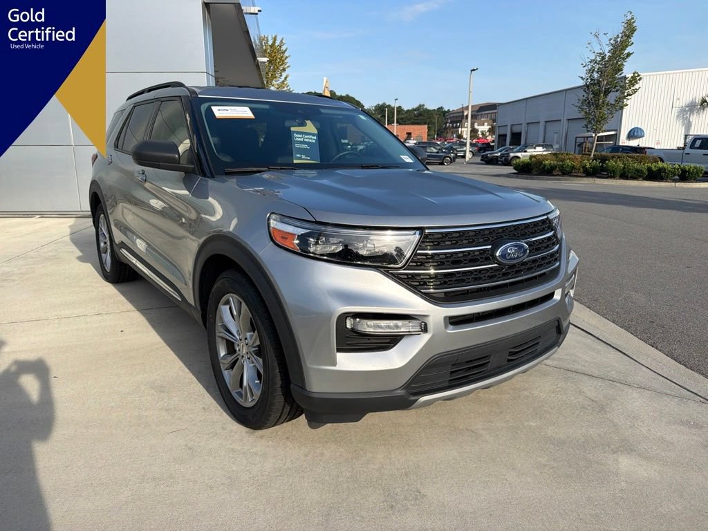 Certified 2023 Ford Explorer XLT w/ Equipment Group 202A RWD image 1