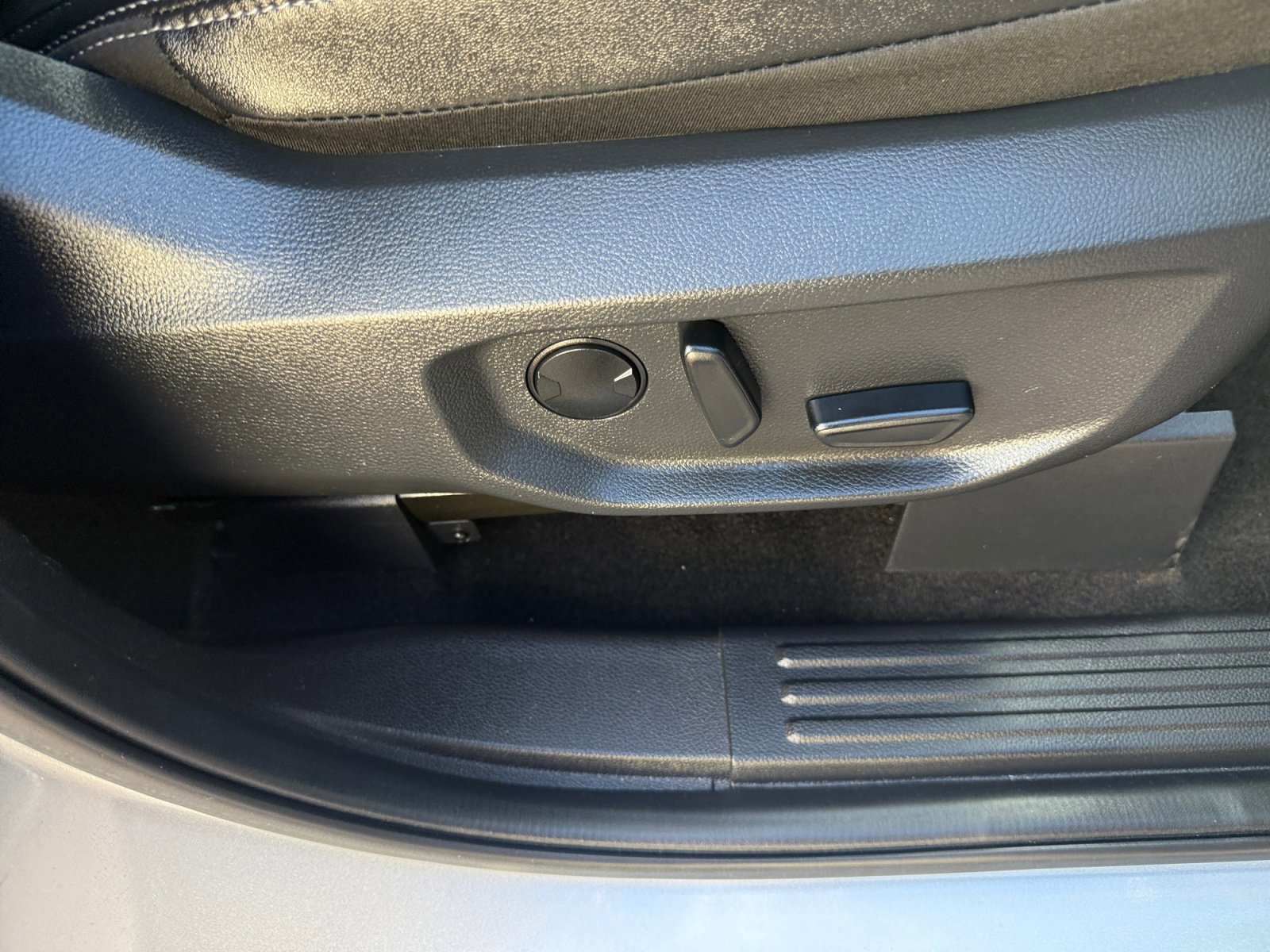 Certified 2024 Ford Ranger Lariat w/ FX4 Off-Road Package image 30