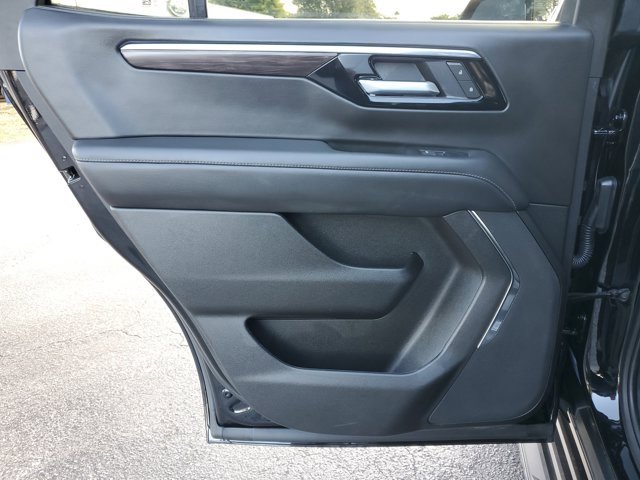 Used 2025 Chevrolet Tahoe LT image 13