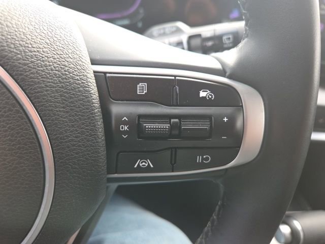 Used 2025 Kia Sportage EX image 40