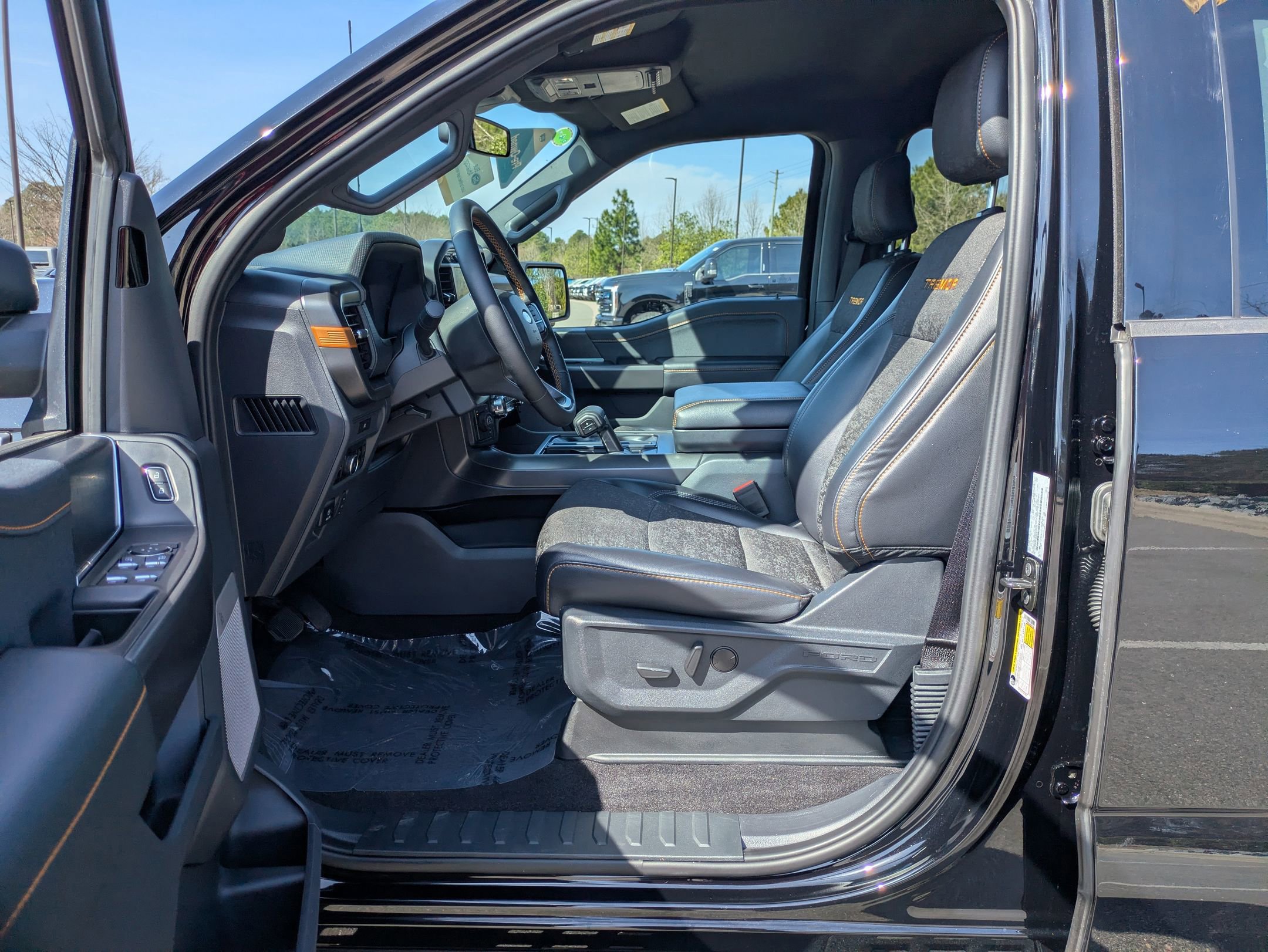 Certified 2025 Ford F150 Tremor w/ Bed Utility Package image 15