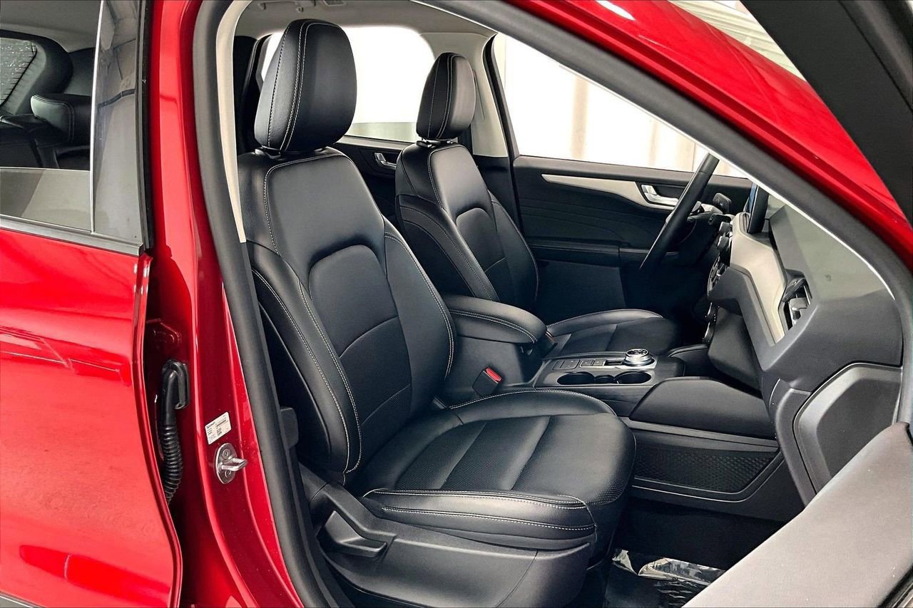 Certified 2022 Ford Escape SEL image 10