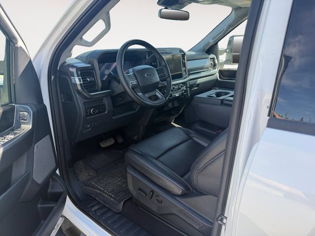 Certified 2025 Ford F350 Lariat w/ FX4 Off-Road Package AWD/4WD image 9