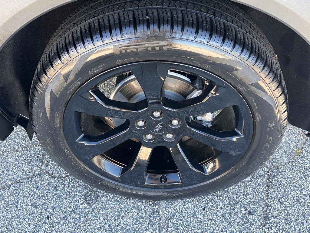 Certified 2024 Ford Explorer ST-Line w/ Class IV Trailer Tow Package image 26