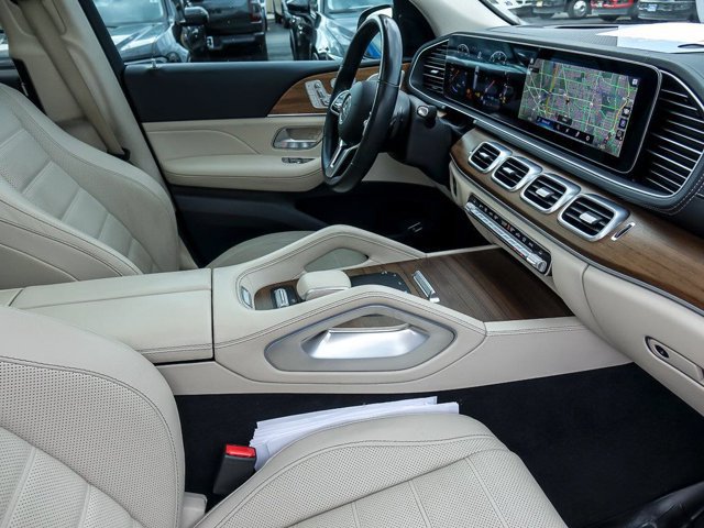 Used 2023 Mercedes-Benz GLS 450 4MATIC image 35
