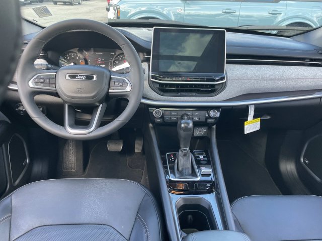 Used 2023 Jeep Compass Latitude w/ Sun and Sound Group AWD/4WD image 20