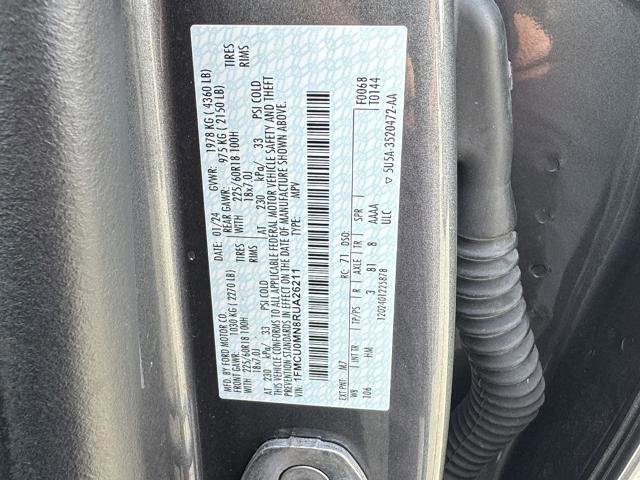 Certified 2024 Ford Escape ST-Line w/ Cold Weather Package image 28