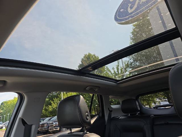 Used 2018 GMC Terrain SLT w/ Preferred Package AWD/4WD image 30