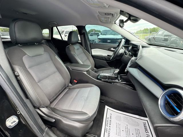 Used 2025 Chevrolet Trax LT w/ Driver Confidence Package image 25