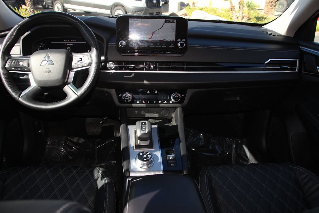 Used 2022 Mitsubishi Outlander SEL AWD/4WD image 19