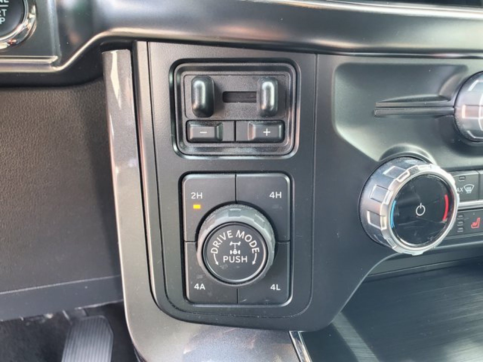 Certified 2023 Ford F150 Lariat w/ Equipment Group 502A High AWD/4WD image 25