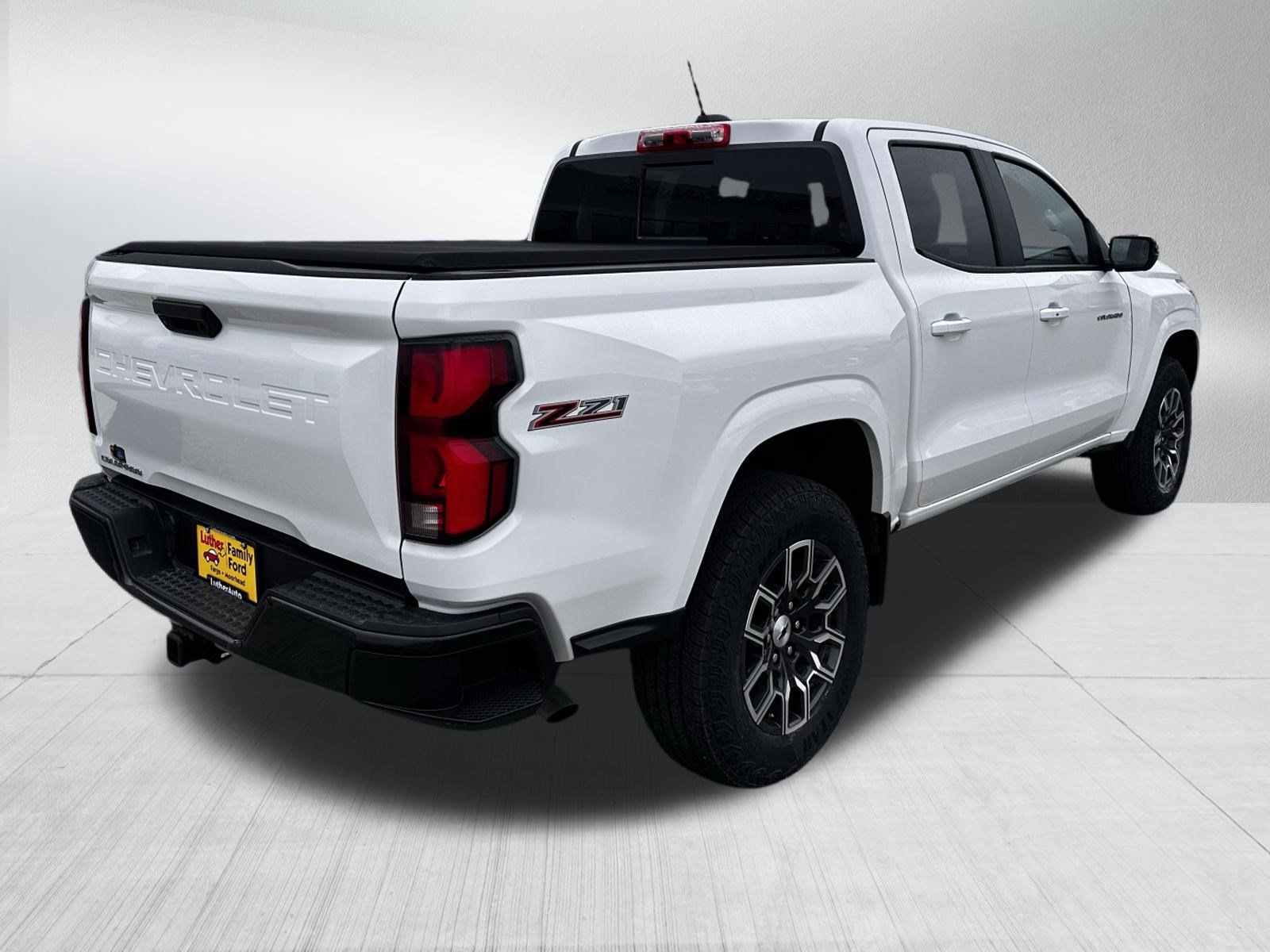 Used 2023 Chevrolet Colorado Z71 w/ Z71 Convenience Package 2 AWD/4WD image 7