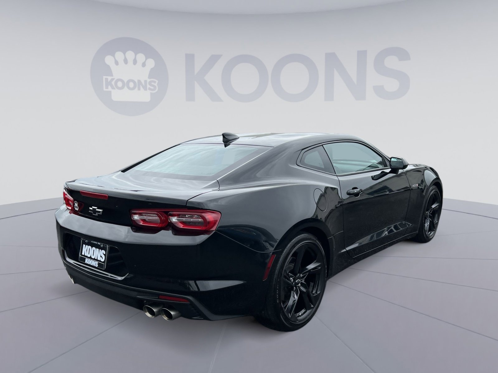 Used 2022 Chevrolet Camaro LT RWD image 16