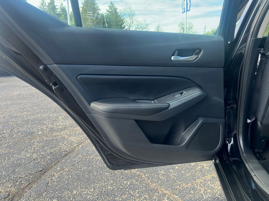 Used 2022 Nissan Altima 2.5 SV FWD image 25