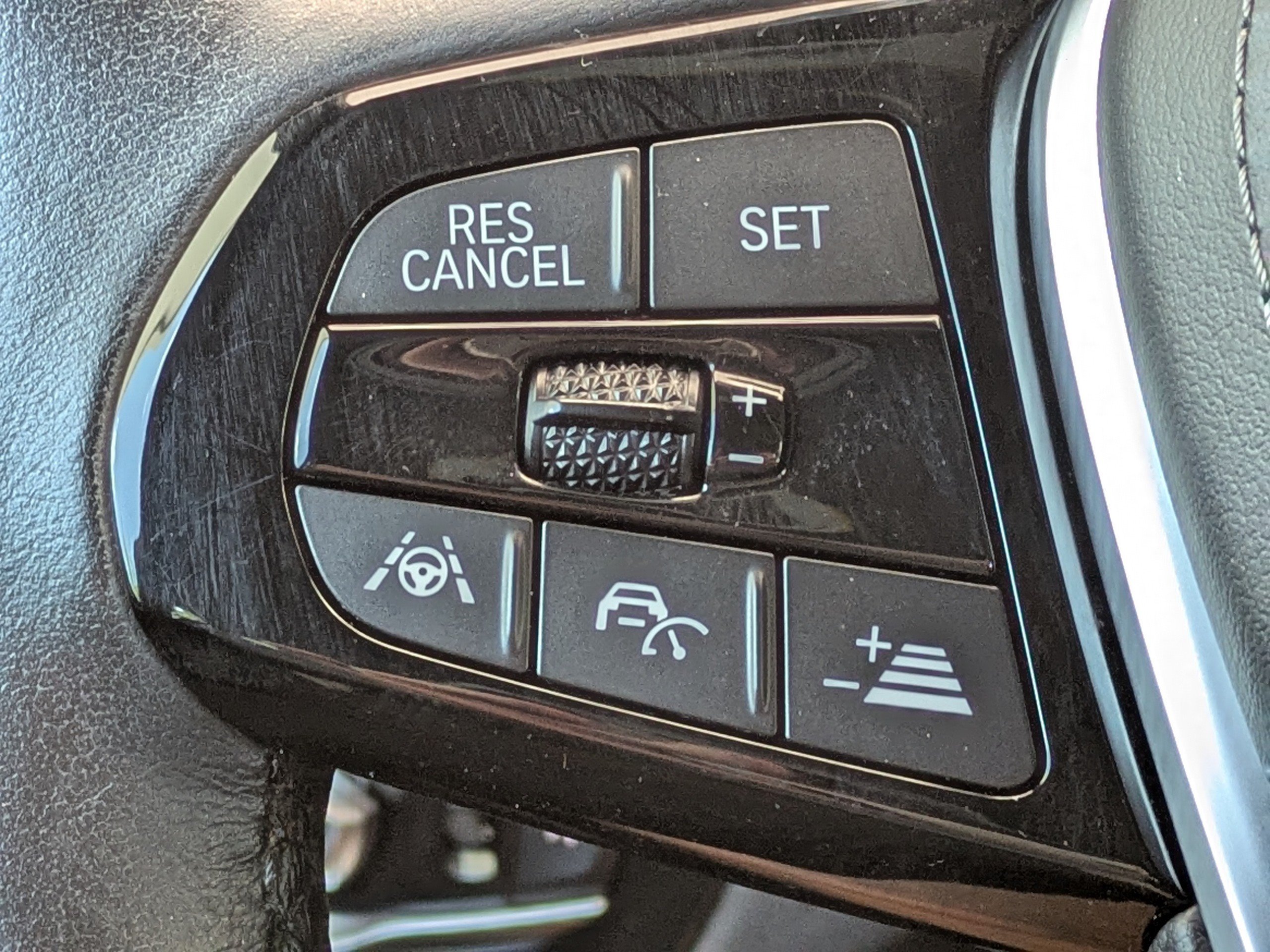 Used 2020 BMW 530e w/ Executive Package RWD image 28