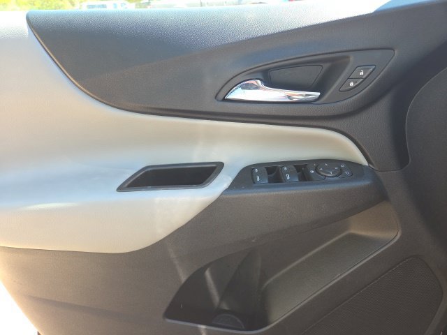 Used 2020 Chevrolet Equinox LS w/ LS Convenience Package FWD image 10