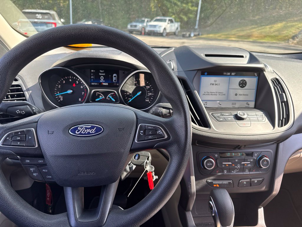 Certified 2018 Ford Escape SE w/ SE Sync 3 Package FWD image 11