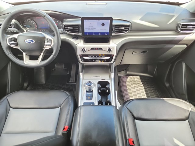 Certified 2022 Ford Explorer XLT w/ Equipment Group 202A image 17